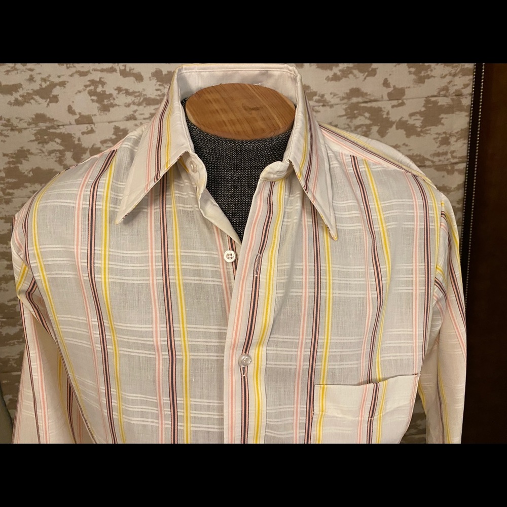 Vintage JcPenney classic style button shirt